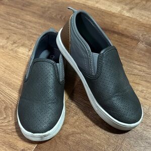 OshKosh B'gosh Gray Slip-On Shoes